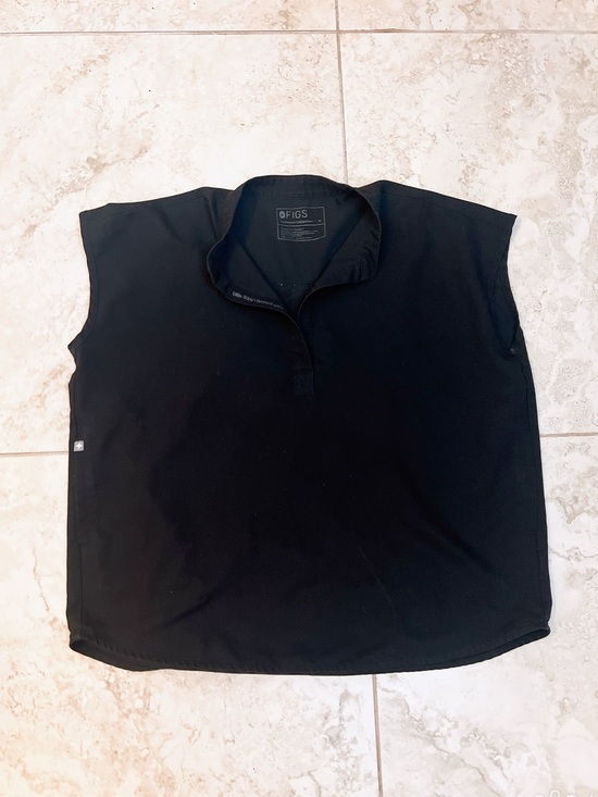 Figs Tops - Free- Figs scrub top